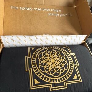 ShaktiMat Premium Acupressure Mat + matching Pillow